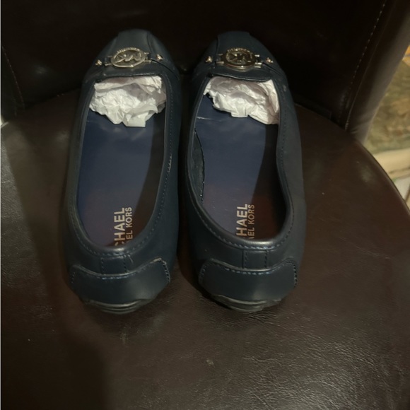 GUC MICHEAL KORS NAVY BLUE FLATS SHOES - Picture 2 of 4